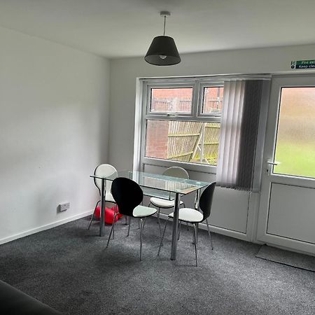 Homestays-Close To Coventry City And University I Free Parking I Wi-Fi Eksteriør billede