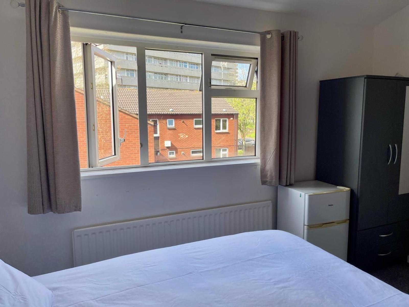 Homestays-Close To Coventry City And University I Free Parking I Wi-Fi Eksteriør billede