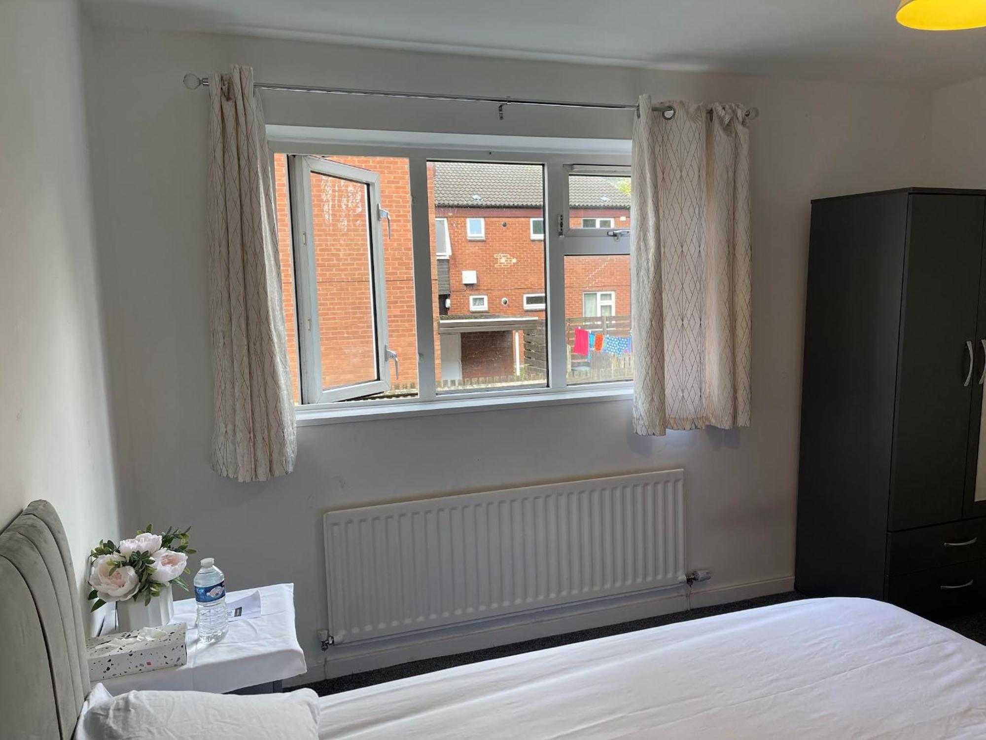 Homestays-Close To Coventry City And University I Free Parking I Wi-Fi Eksteriør billede
